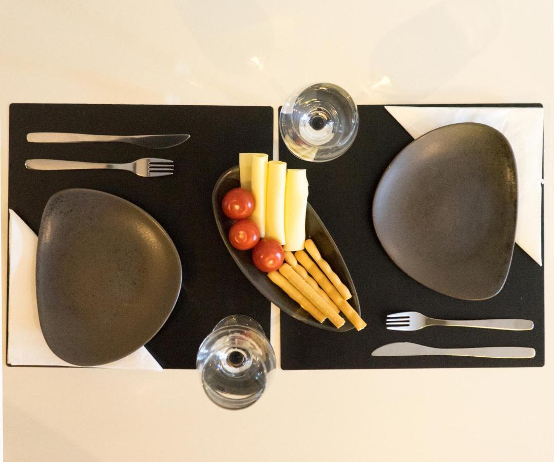 All Seasons Luxury Suites1 อิโออันนินา ภายนอก รูปภาพ
